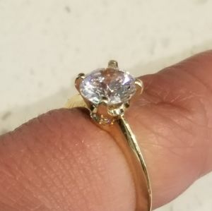 14k White gold solitary